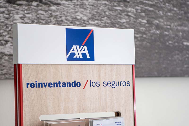 axa-seguros-iva-kenarova-costa-teguise-lanzarote-portada-17_files.jpg
