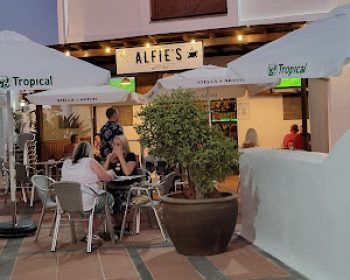 centro-comercial-el-pueblo-playa-blanca-lanzarote-clublanzarote