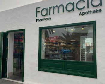 farmacia-pueblo-marinero-farmacia-bruna-becerra-costa-teguise-lanzarote-clublanzarote
