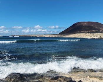kayak-t-acceso-de-barcas-la-graciosa