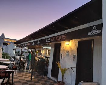 los-amigos-cafe-bar-costa-teguise-lanzarote-clublanzarote