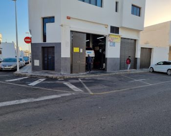 taller-mécanico-casiano-arrecife-lanzarote-clublanzarote