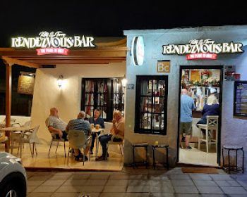 the-rendezvous-bar-puerto-del-carmen-lanzarote-clublanzarote
