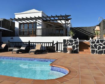 villa-sea-breeze-ocean-view-playa-blanca-lanzarote-clublanzarote